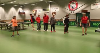 Salsadansen tijdens de woensdagochtendtraining